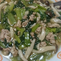 ぱんだねーさん's cooksnap of when they made 小松菜としめじの肉そぼろ炒め♪.