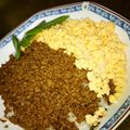あすか屋's cooksnap of when they made 肉味噌そぼろの三色丼.