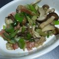 はるなちゅらる's cooksnap of when they made ネギの青い部分とキノコの醤油バター炒め.
