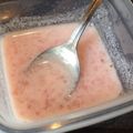 チャッピのにーさん。's cooksnap of when they made 離乳食*中期～『高野豆腐入り苺ミルク』.