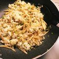 がっつママ's cooksnap of when they made 簡単 カブの皮と葉で炒飯.