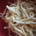 ⑤児の母's cooksnap of when they made ◆きゅうりとピリ辛ねぎの塩焼そば◆.