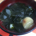 リラシャン's cooksnap of when they made じゃがいもとわかめのすまし汁.