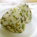 うしたん＊'s cooksnap of when they made 簡単☆大根葉と塩こんぶの混ぜ込みおにぎり.