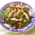 えれぼん's cooksnap of when they made ほうれん草としめじのおひたし*梅おかか*.