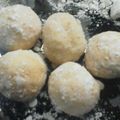 picoful's cooksnap of when they made とっても簡単！スノーボールクッキー.