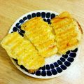 YUZVIO's cooksnap of when they made サクッと！Wチーズトースト.