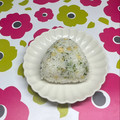 まこさんど's cooksnap of when they made ひろしと揚げ玉のおにぎり.