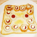 yasutonton's cooksnap of when they made 粗挽き黒胡椒マヨ焼きカルパス竹輪トースト.