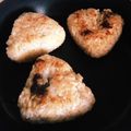 むぎむぎ子's cooksnap of when they made 朝食に夜食にカリふわとろ簡単焼きおにぎり.