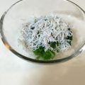 でんでんむーし☆'s cooksnap of when they made 妊娠中に♡小松菜おひたし釜揚げしらすのせ.