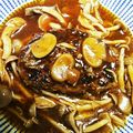 ぼんじりーの's cooksnap of when they made 簡単煮込みハンバーグ.