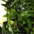 リエルル's cooksnap of when they made 簡単 絶品 ピーマンののりチーズ和え.
