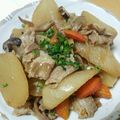 マ～ニャ's cooksnap of when they made 豚バラスライスで★乱切り大根の煮物★.