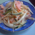 のじまさん's cooksnap of when they made 新たまねぎと胡瓜とハムのゴママヨサラダ☆.
