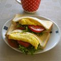 時花菜's cooksnap of when they made トマト卵レタスポケットサンド.