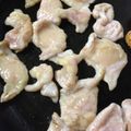 トラととら's cooksnap of when they made うちの人気おつまみ！鶏の皮ちゃん.