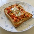 ☆Rokko☆'s cooksnap of when they made チリコンカン風茸入りピザトースト.