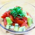 ☆かぼちゃのおばけ☆'s cooksnap of when they made 彩りが綺麗なトマトとキウイのサラダ.