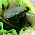 miffychan5's cooksnap of when they made ワカメと玉ねぎの炒め煮.