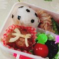 ゆーこリン♡'s cooksnap of when they made キャラ弁☆おにぎり６・サッカーボール.