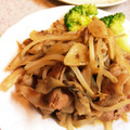 さんしまいのまま's cooksnap of when they made 舞茸と豚こまのにんにくバター炒め.