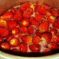 あおりん1224's cooksnap of when they made 農家直伝いちごジャム.