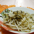 赤い電話's cooksnap of when they made もやしと塩昆布の炒めもの.