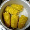 ぴいちゃママ's cooksnap of when they made 茹でとうもろこし.