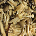p1no's cooksnap of when they made 材料３つ！しめじとえのきの塩昆布炒め☆.
