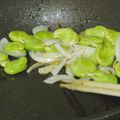 生誕１９７３年独身男's cooksnap of when they made 新たまねぎとそら豆の炒め物.