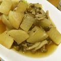 さおりん@料理特訓中's cooksnap of when they made 大根としめじのこっくり甘辛煮.