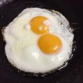 ＋SUN3's cooksnap of when they made やってみて！ふっくらおいしい☆目玉焼き☆.