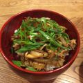 ゆぅまぁ922's cooksnap of when they made たっぷり玉ねぎもおいしい☆豚丼.