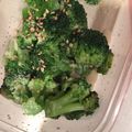 ☆hironon☆'s cooksnap of when they made 簡単！ブロッコリーのマヨ味噌和え.