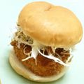 chou*'s cooksnap of when they made どっさりキャベツのメンチカツバーガー♪.