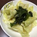anemonenan's cooksnap of when they made ワカメとキャベツの簡単サラダ.