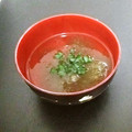 ウメ吉さん's cooksnap of when they made とろろ昆布の優しいお吸い物＊*しそ梅風味.
