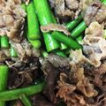 ハチきち's cooksnap of when they made 牛肉とニンニクの芽の炒めもの♪.
