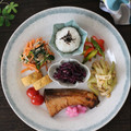 まろんかふぇ's cooksnap of when they made 人参とほうれん草とえのきのごま和え✩.*.