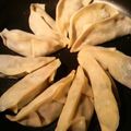クックSrS595's cooksnap of when they made えびニラ餃子 くっつかない綺麗な焼き方も.