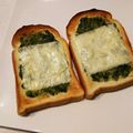 ａ・ｙ・ａ's cooksnap of when they made 簡単朝ごはん＊岩のりマヨチーズトースト.