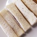 ジジ☆ＴiＴi's cooksnap of when they made 手づかみ食べに！手の汚れない食パンサンド.