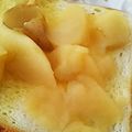 ユーロン's cooksnap of when they made 簡単5分！ズボラなアップルパイ風トースト.