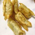 夕飯は６時です's cooksnap of when they made 餃子の皮で簡単☆サモサ.