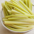 簡単手抜きママ's cooksnap of when they made ふきの水煮(下茹で・アク抜き).