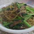 もうすぐゆうこちん's cooksnap of when they made ランチ☆キノコと小松菜の醤油バターパスタ.