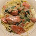クックC18DJ9☆'s cooksnap of when they made 鮭とほうれん草のクリームパスタ.