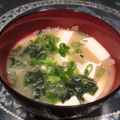 ジョングレ's cooksnap of when they made 英太パパ味噌汁その②〜わかめと豆腐編〜.
