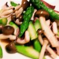 tama2012's cooksnap of when they made アスパラといかときのこのバターポン酢炒め.